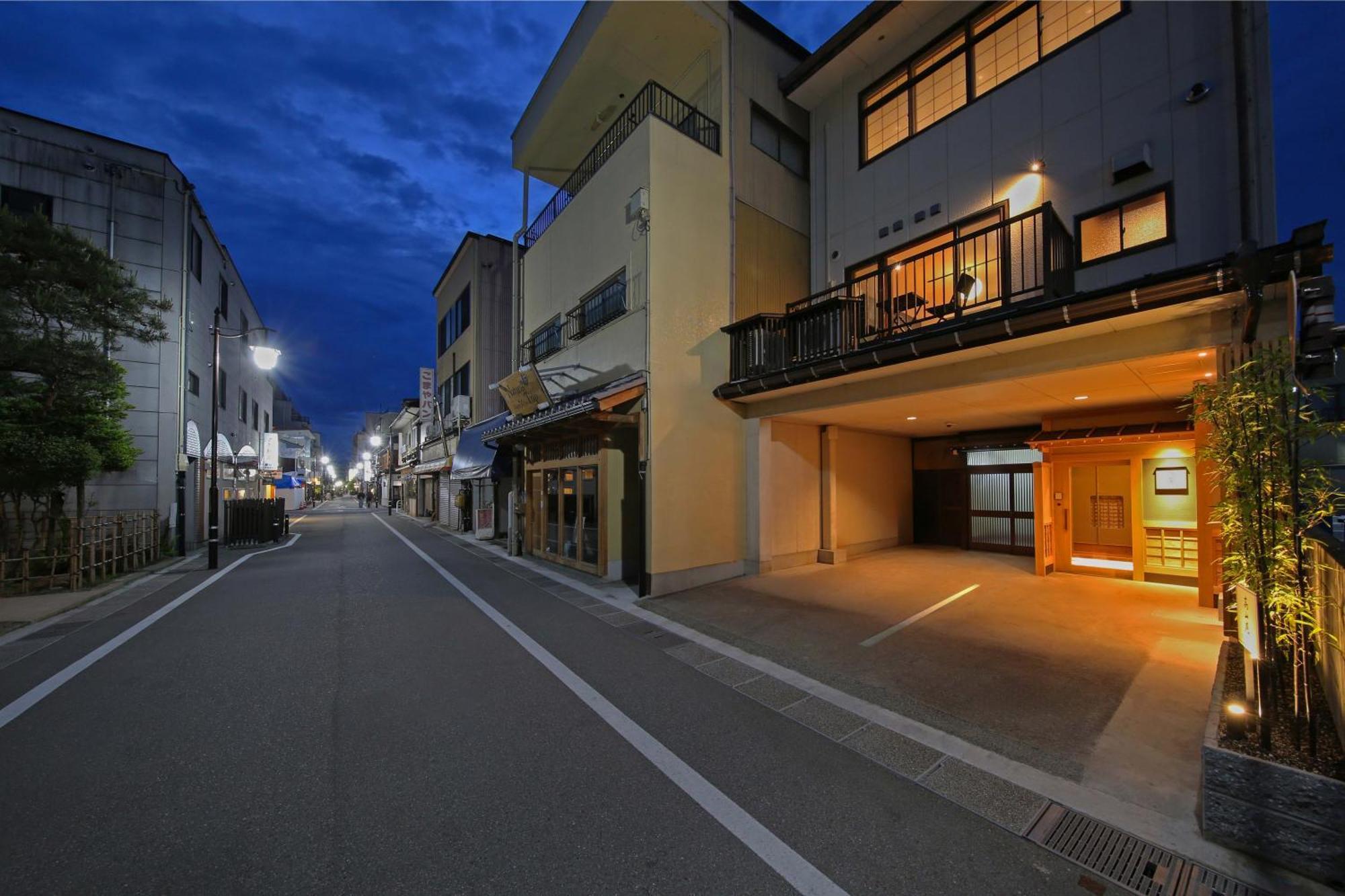 Holiday home Takayamaan 高山駅徒歩3分 古い町並み徒歩5分のベストロケーション 2バスルーム3寝室で広々快適